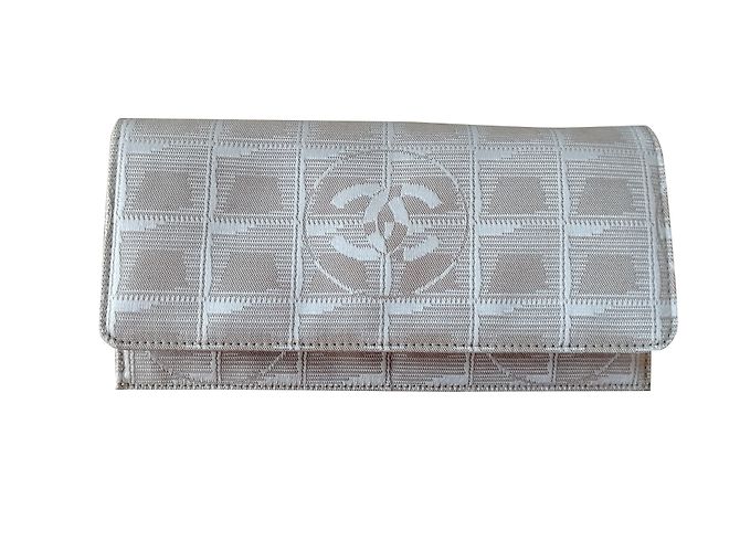 Chanel Wallet Beige Lambskin