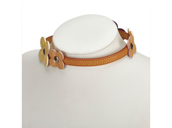 Louis Vuitton Wickel-Choker-Armband mit Lackblumen gefüttert Mehrfarben Lila Leder Lackleder  ref.93166