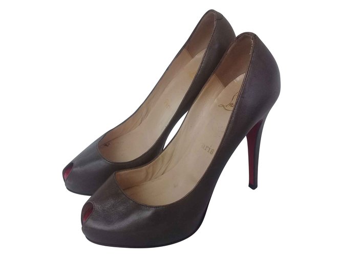 Christian Louboutin Heels Brown Leather  ref.93590