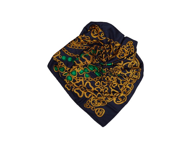 Chanel Bufanda De Seda Estampada Cadena Azul Multicolor Azul marino Paño  ref.93747