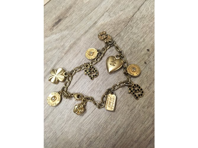 Chanel Armbänder Golden Metall  ref.98297