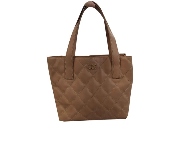 Chanel Handbag Beige Leather  ref.98349