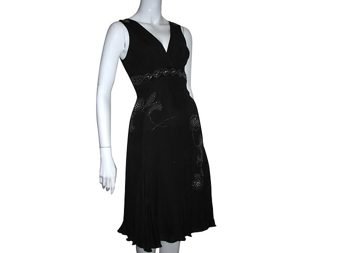 Ted Baker Vestido de seda con bordado de metal. Negro