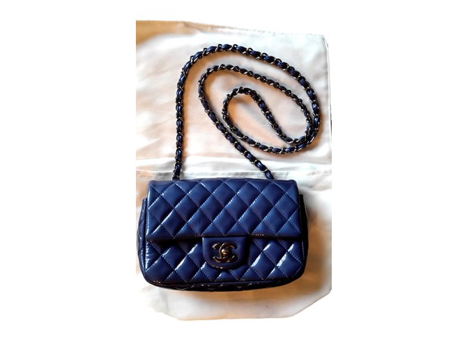 Classique Chanel Timeless Cuir vernis Bleu foncé  ref.98849