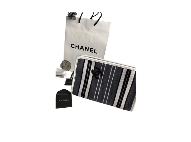 Chanel Embrague Negro Tweed  ref.98899