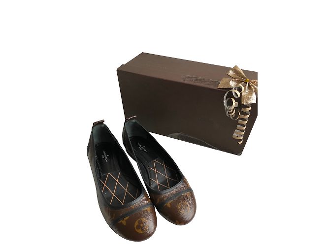 Louis Vuitton Sapatilhas de ballet Marrom