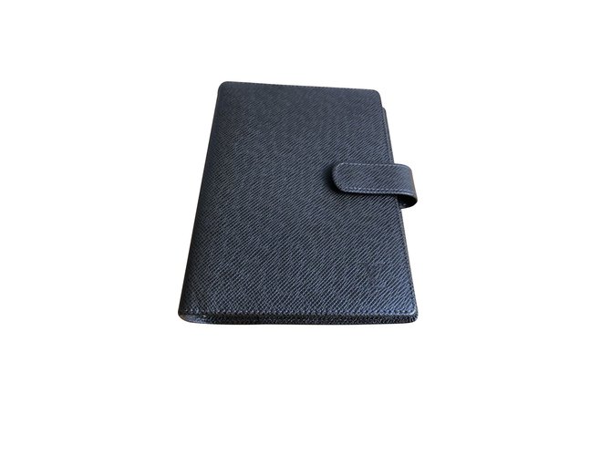 Louis Vuitton Taiga MM agenda cover Brown Leather  ref.98938