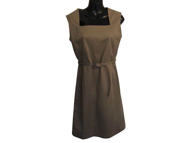 Vestido de lápiz con cinturón de Joseph Castaño Mostaza