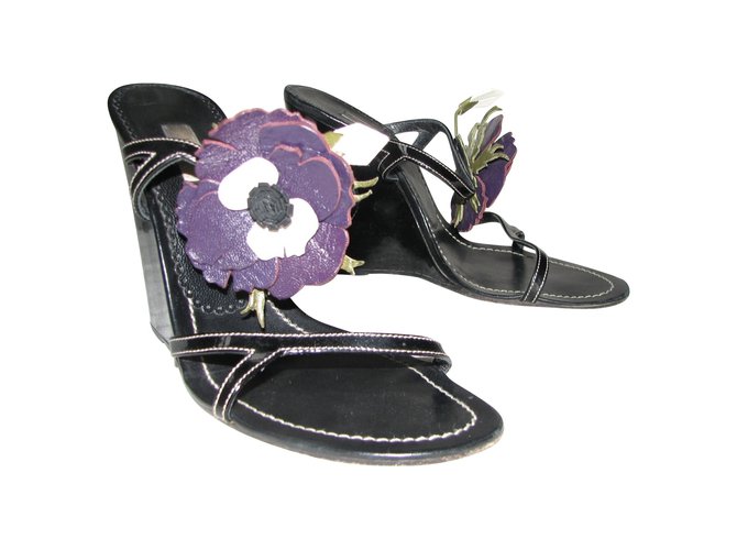 Prada flor cuña sandalia Negro Púrpura Cuero  ref.99575