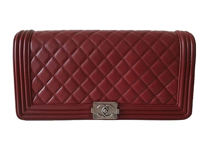 Boy Chanel clutch Burdeos