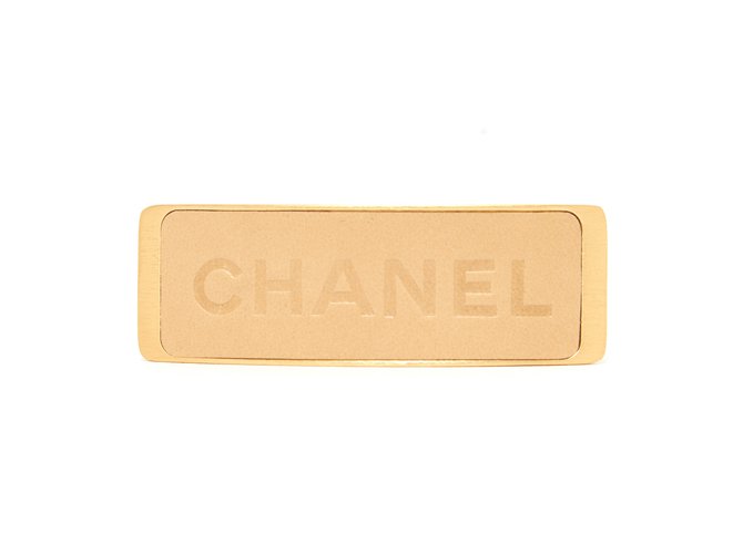 Chanel CUERO BEIGE ORO Dorado Metal  ref.100249