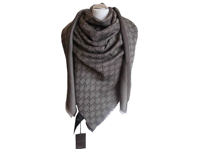 guccissima sciarpa Gucci nuova. colore marrone