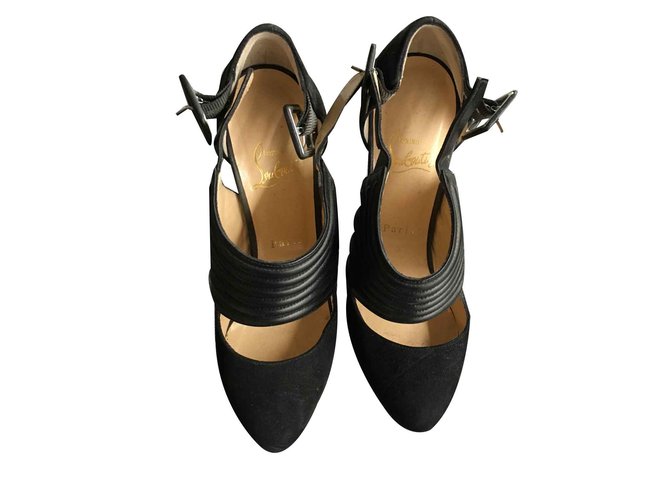 Christian Louboutin Heels Black Leather  ref.100992