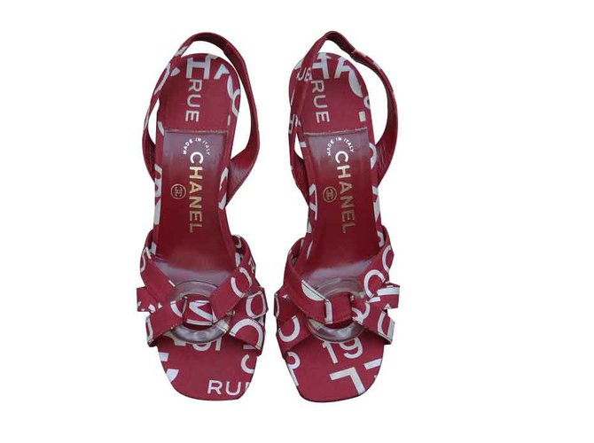 Chanel Sandals White Red Leather Cloth  ref.101697