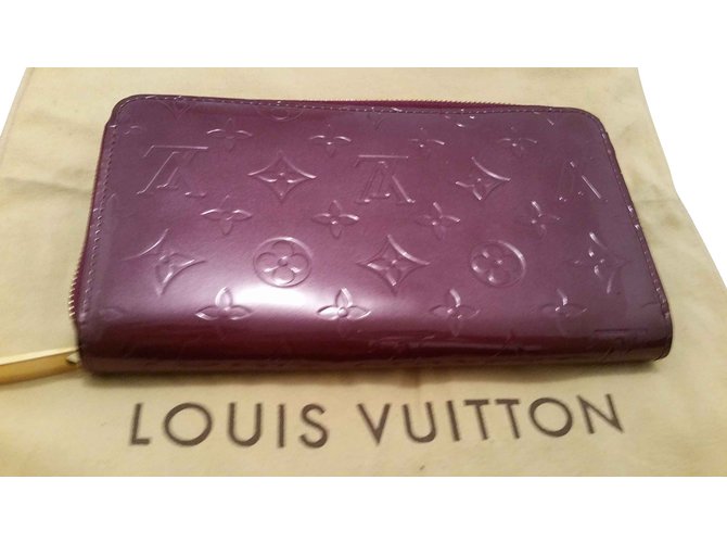 Louis Vuitton Zippy organisieren Lila Lackleder  ref.101997