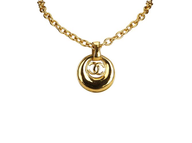 Chanel CC Pendant Neckalce Golden Metal  ref.102116
