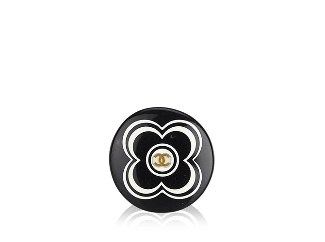 Chanel Kamelienring Schwarz Weiß Kunststoff  ref.102130