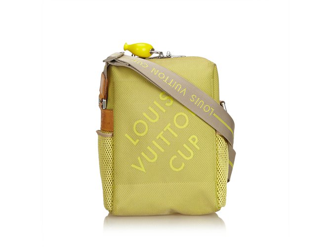 Louis Vuitton Copo de LV Weatherly Bolsa Crossbody Amarelo Lona Pano  ref.102160