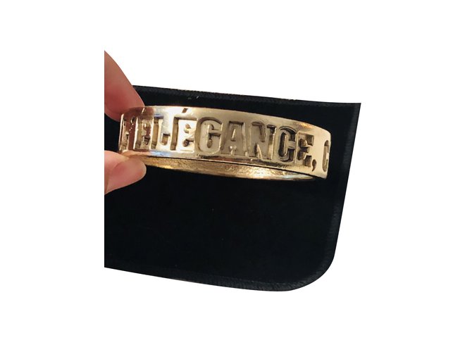 Vintage and rare chanel bangle bracelet Golden Metal  ref.102417