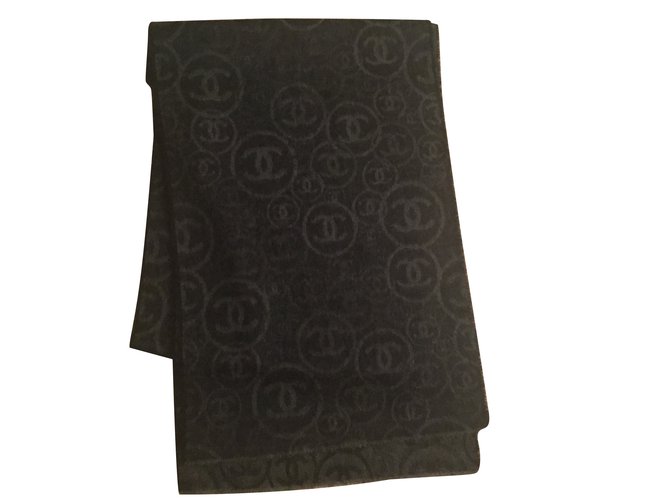 Chanel Scarves Dark grey Cashmere  ref.102580