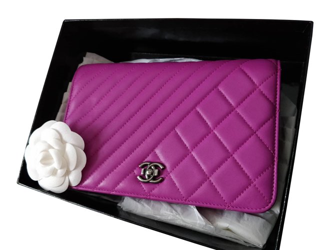 Wallet On Chain Chanel WOC Roxo Couro  ref.102631