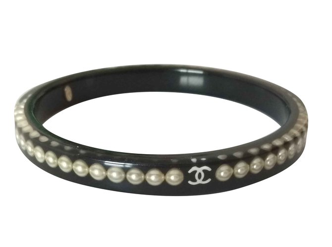 Chanel Armband Schwarz Perle Harz  ref.102672