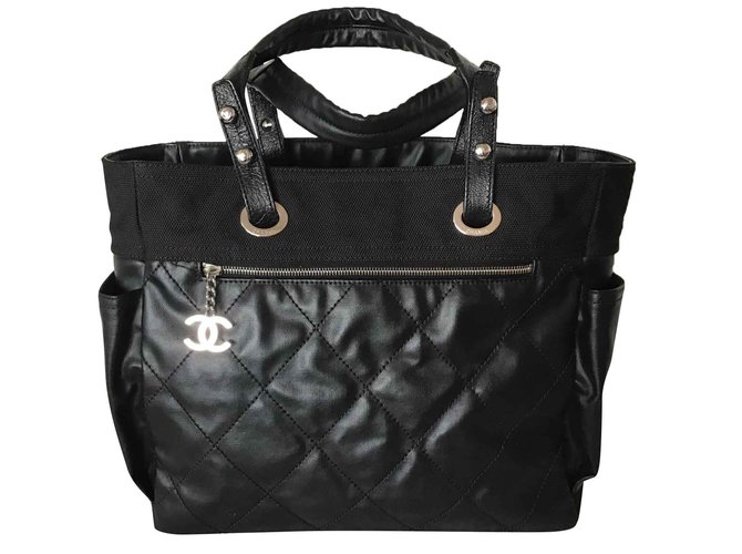 Chanel Paris Biarritz Black Leather  ref.102861