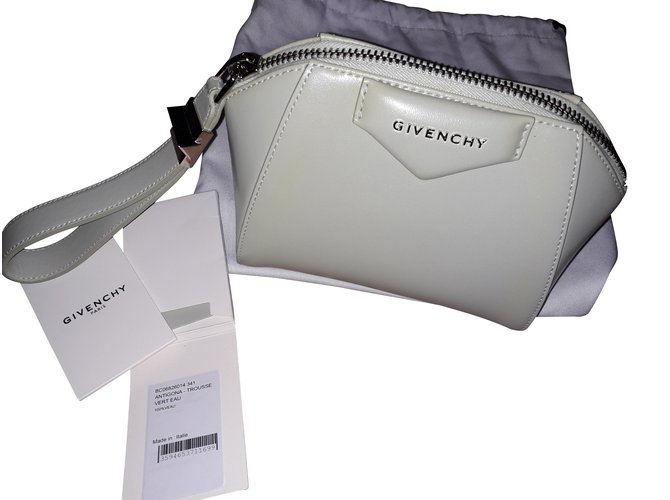 givenchy clutch antigona