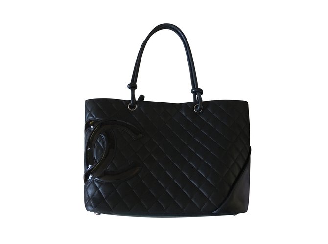 Chanel Handtaschen Schwarz Leder  ref.103226