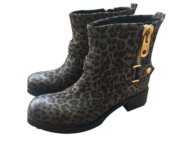 Strategia Ankle Boots Leopard print Leather  ref.103581