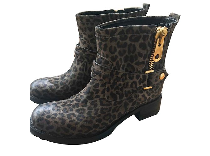 Botines Strategia de piel estampado leopardo Estampado de leopardo