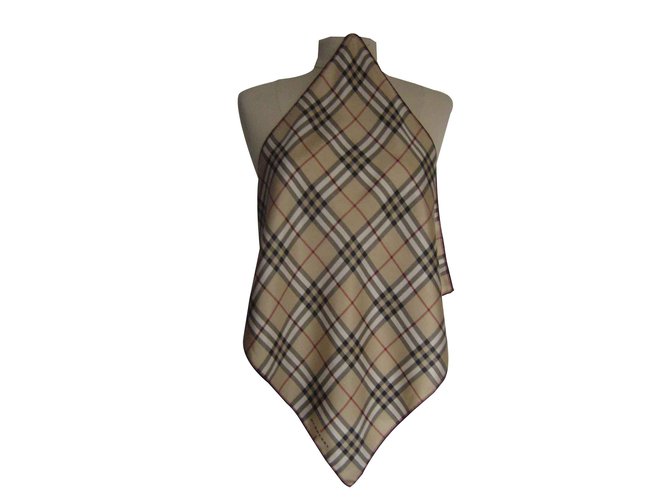Burberry newsboy scarf 45x45  classic check gold Beige Silk  ref.103637