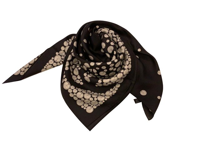 foulard CHANEL soie Noir  ref.103767