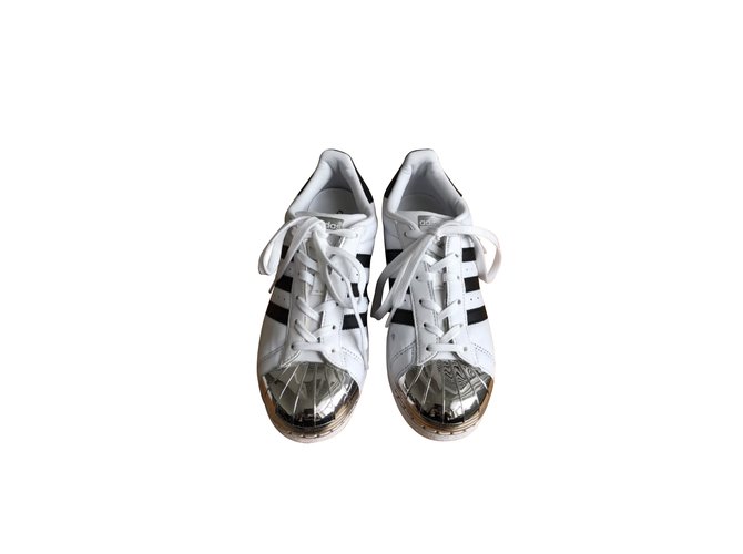 Adidas Sneakers aus Metall zum Binden Weiß Leder  ref.103959