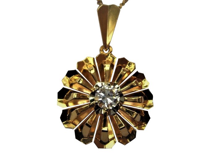 Autre Marque Old Pendant in Yellow Gold 18k /750°°° with superb White Sapphire Golden  ref.103979