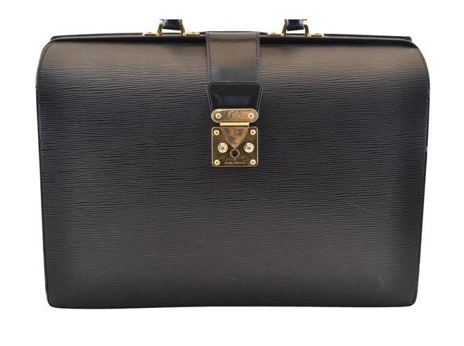 Louis Vuitton Epi Serviette Fermoir Black Leather  ref.104162