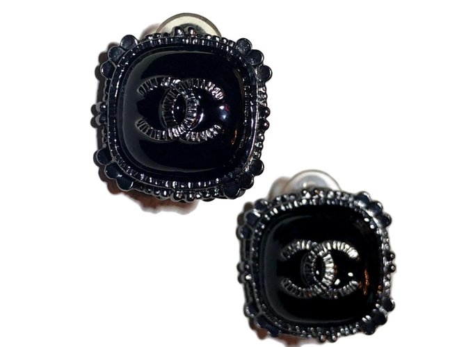 Rare Chanel Earring Black Silvery Dark grey Metal Resin  ref.104234