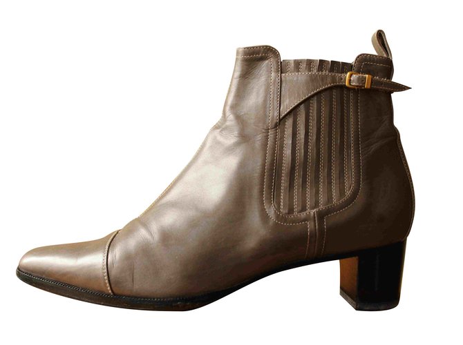 Hermès Ankle boots - trotter Grey Leather  ref.104237