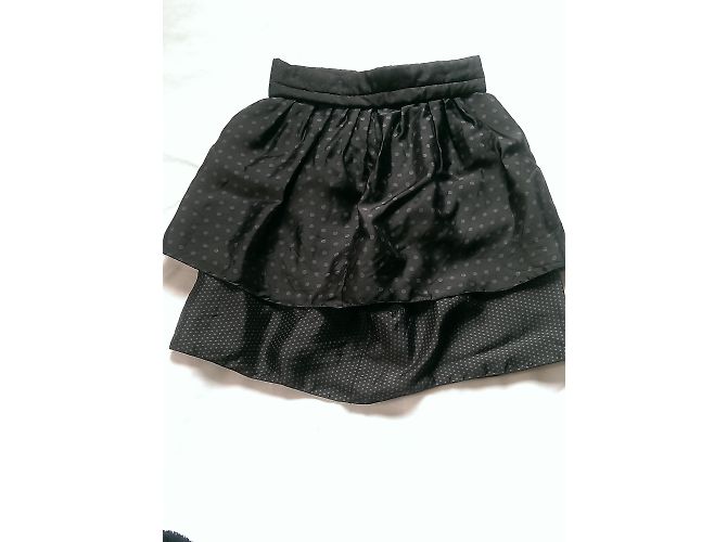 Louis Vuitton Mini Rock aus Seide mit Polka Dot Print Schwarz Violett Lila