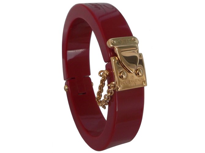 Louis Vuitton LOCK ME BRACELET Dark red Resin ref.105235 - Joli Closet