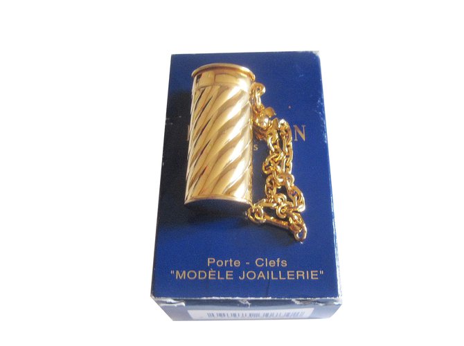Boucheron Saco de charme / chaveiro Dourado Metal  ref.99550