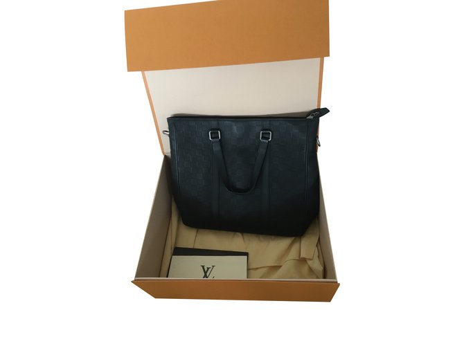 Louis Vuitton Sac cabas Tadao PM Cuir Noir  ref.99717