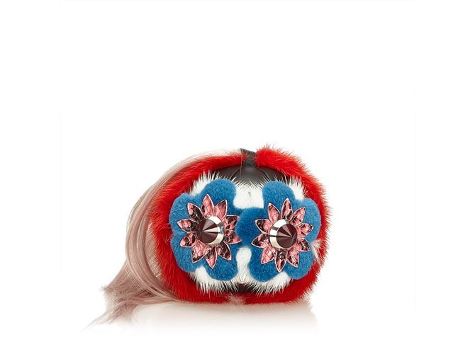 Fendi Charme sac de pompon en fourrure clouté Rose Multicolore  ref.99950