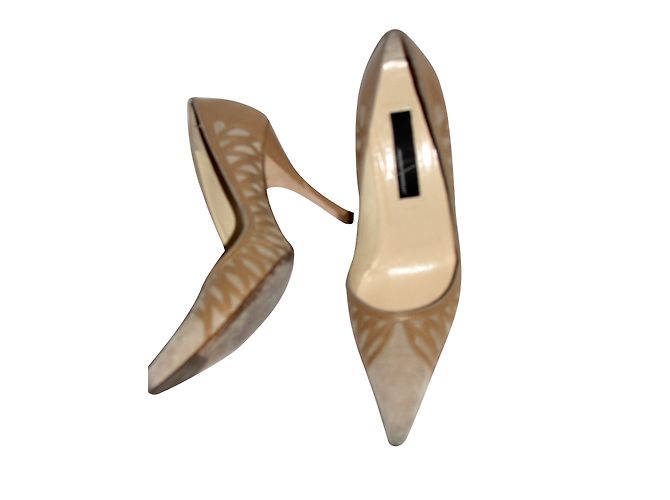 Amanda Wakeley Bombas em couro e camurça "lace" Marrom Taupe Caramelo