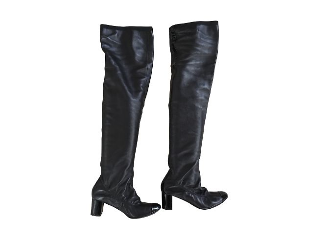Botas altas Chanel de piel de cordero negras Negro
