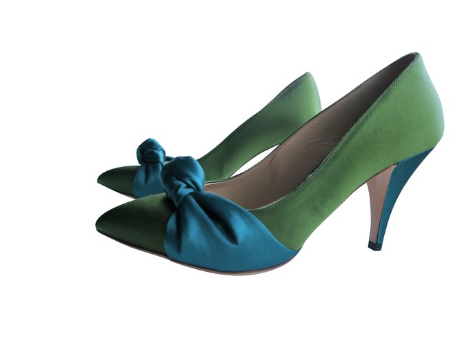 turquoise green heels
