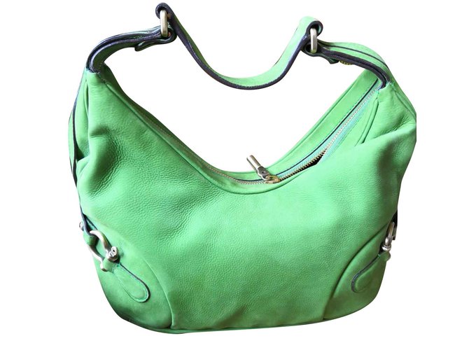 Fabuloso bolso de piel Burberry Verde claro Cuero  ref.105558