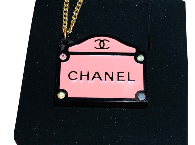 Colar Chanel Preto Rosa Dourado Metal Resina  ref.105622