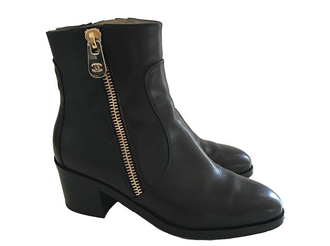 Botines Chanel de piel negra talla 36 Negro