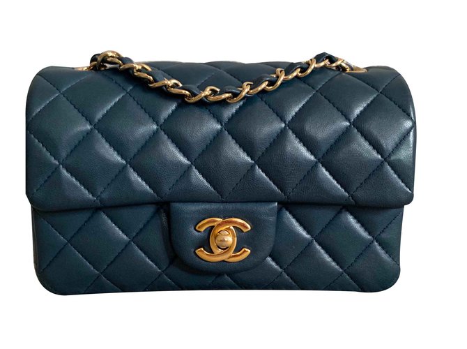 Timeless Chanel Mini aba intemporal Azul escuro Pele de cordeiro  ref.105869